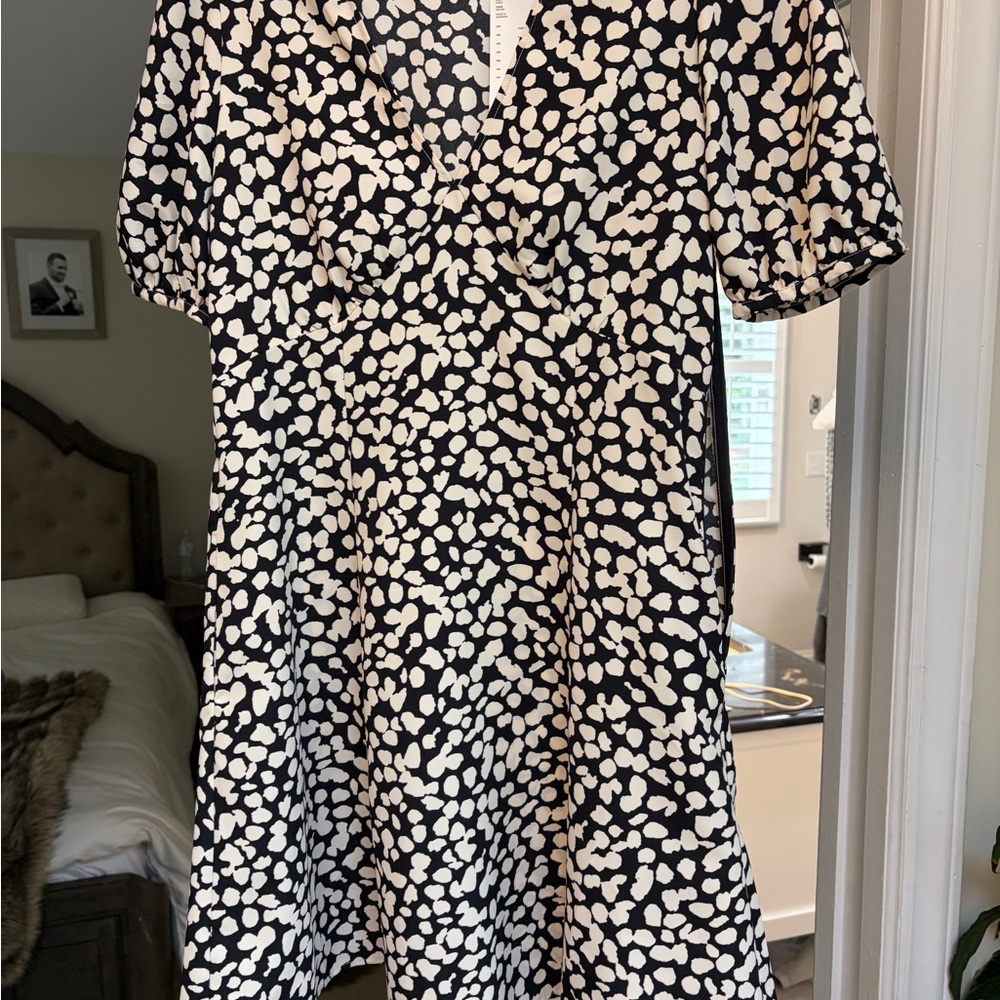 NWT Uniqlo Black and White Mini Dress